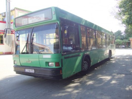 RATC dă peste cap planurile microbuzelor: şoferii se plâng că au scăzut încasările